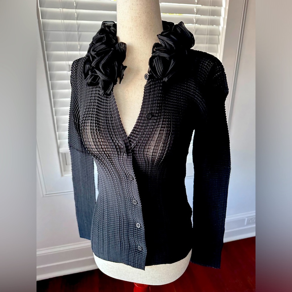 Issey Miyake Elegant Black Blouse with Frilled Collar